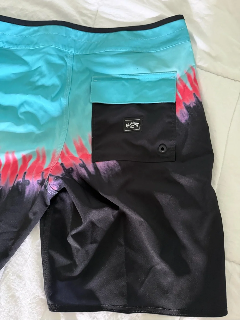 NWT Billabong men’s Teal, Black & Pink Boardshorts
